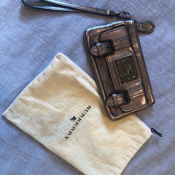 Burberry wristlet - Picture 2 of 7